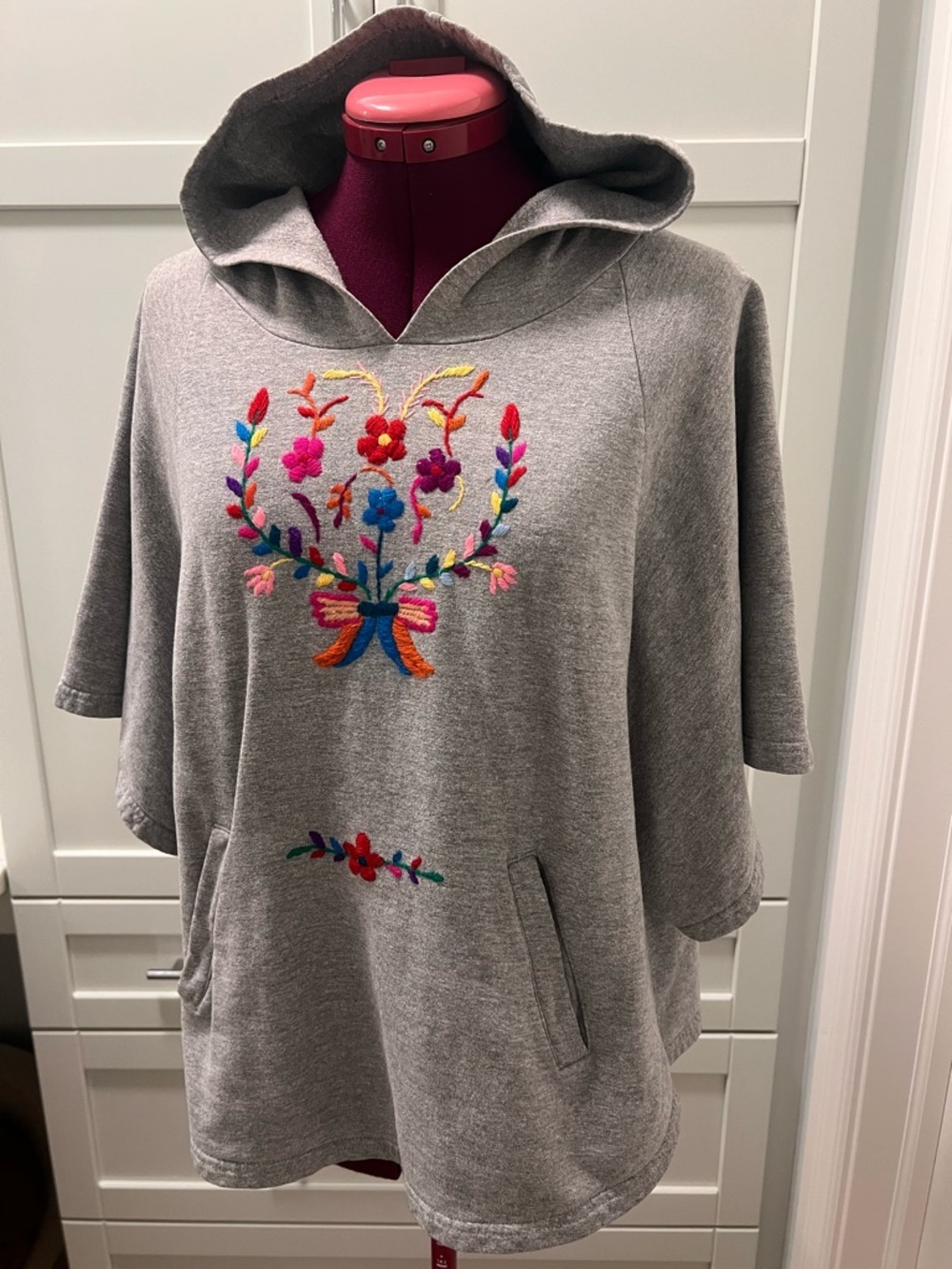 ARK IMPORTS Hoodie Poncho-Sleeved Floral Embroidery 100% Cotton Nepal Size Small